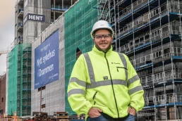 Jan Erik besøker den store byggeplassen hvor Drammen sykehus bygges